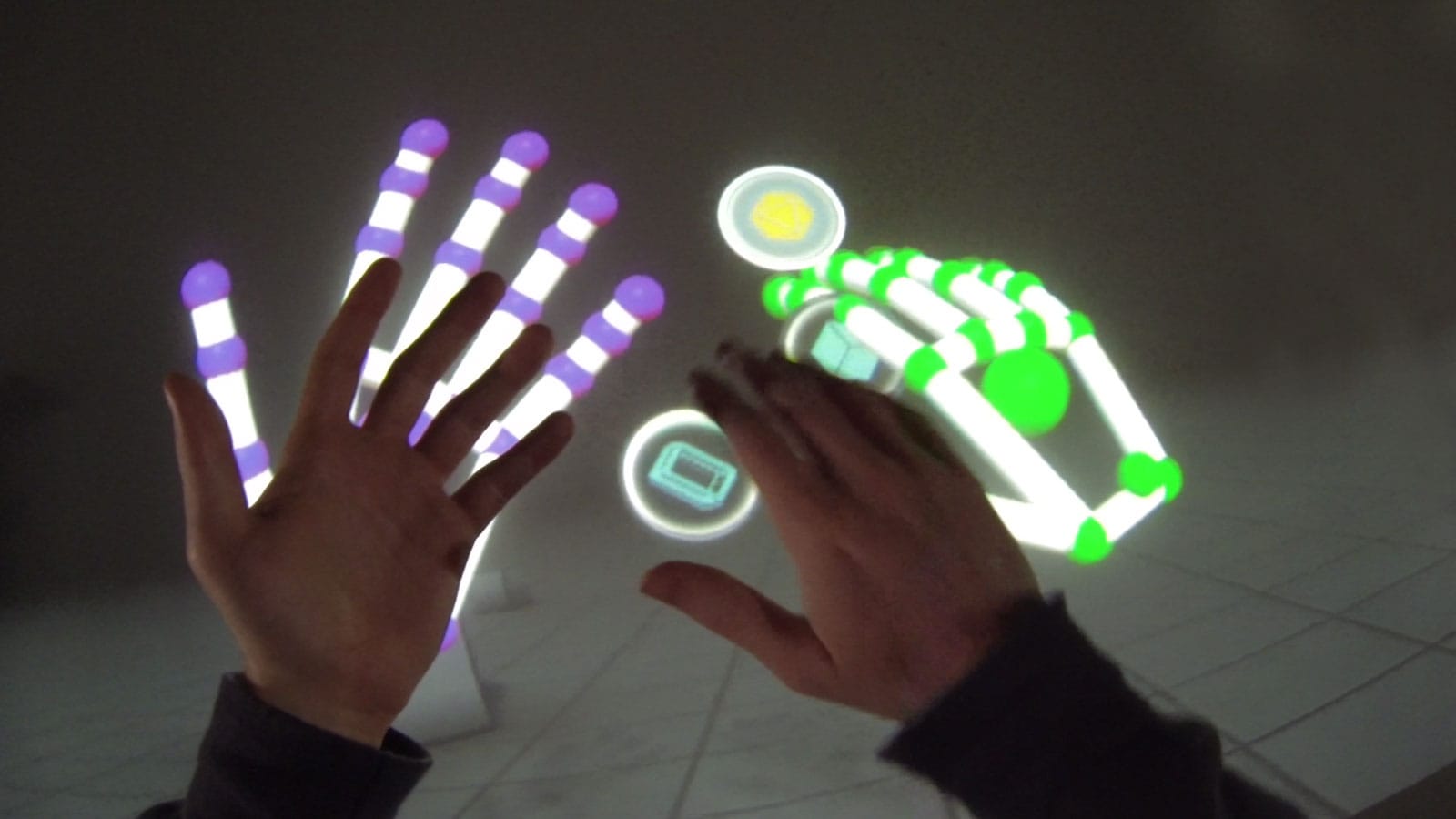 Leap Motion human and VR hands